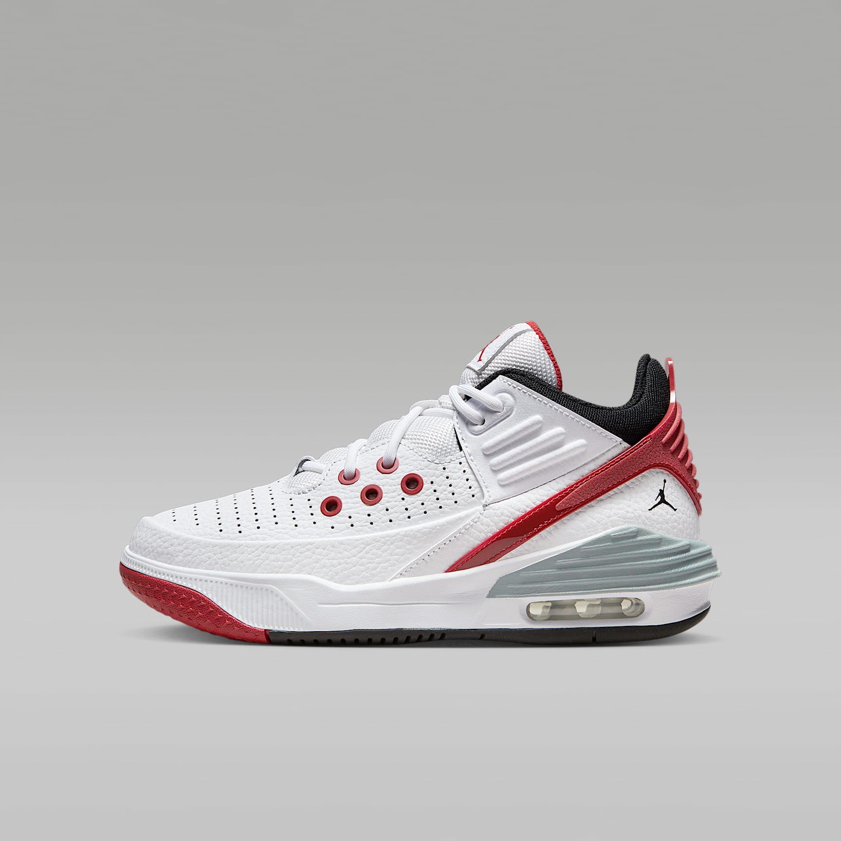 Jordan Max Aura 5 Older Kids' Shoes. Nike ID